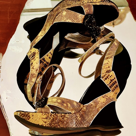 Prada Vintage Snakeskin and Black Suede Platform Sandals with Ankle-Strap - Picture 3 of 11